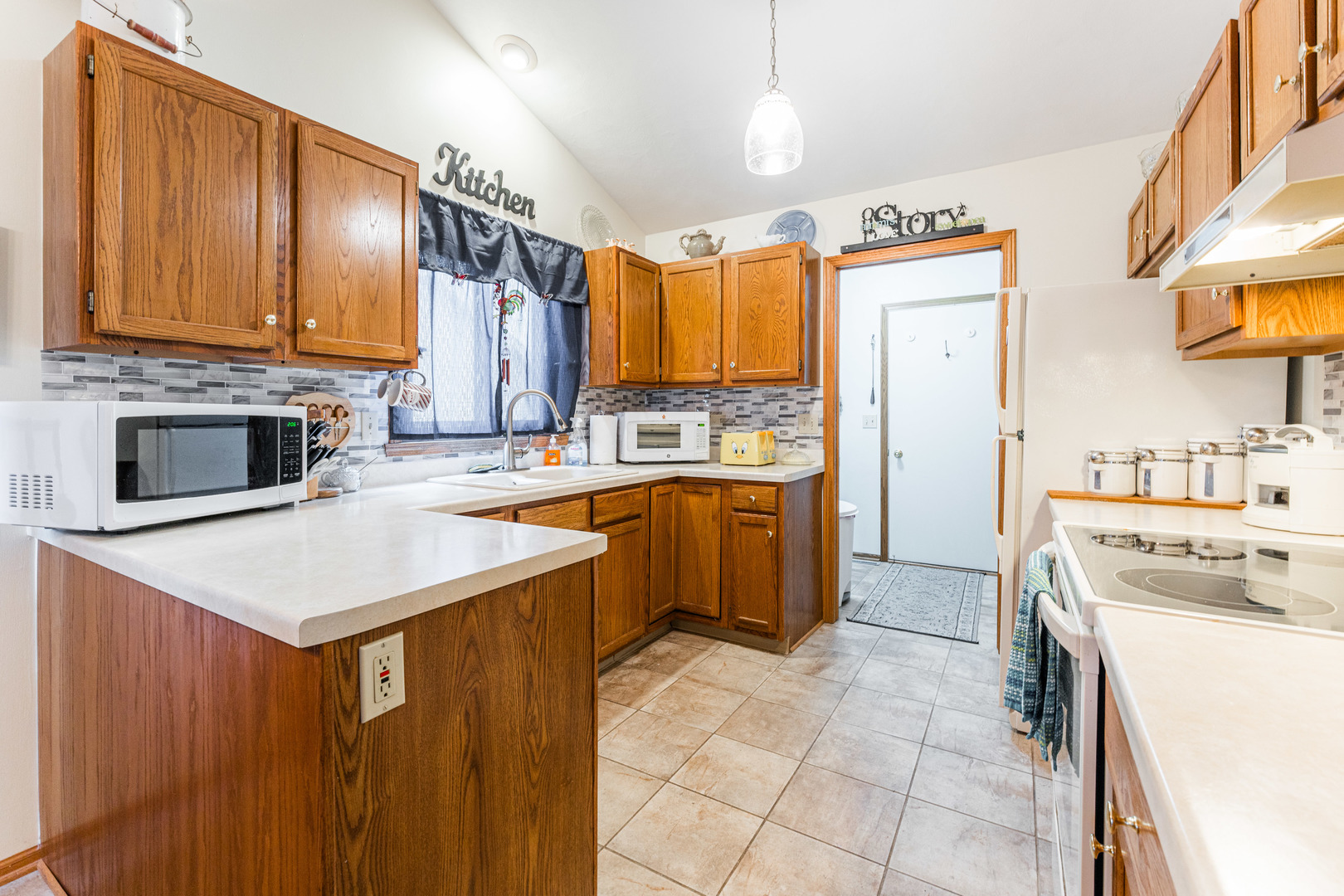 6646 N Point Road Unit: 0