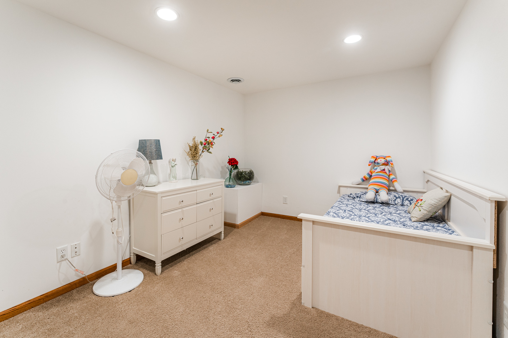 6646 N Point Road Unit: 0