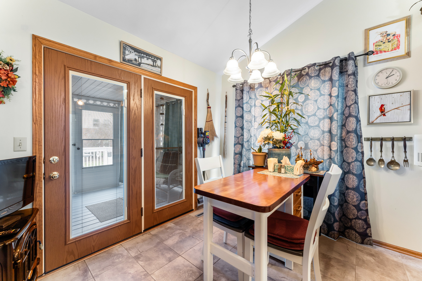 6646 N Point Road Unit: 0