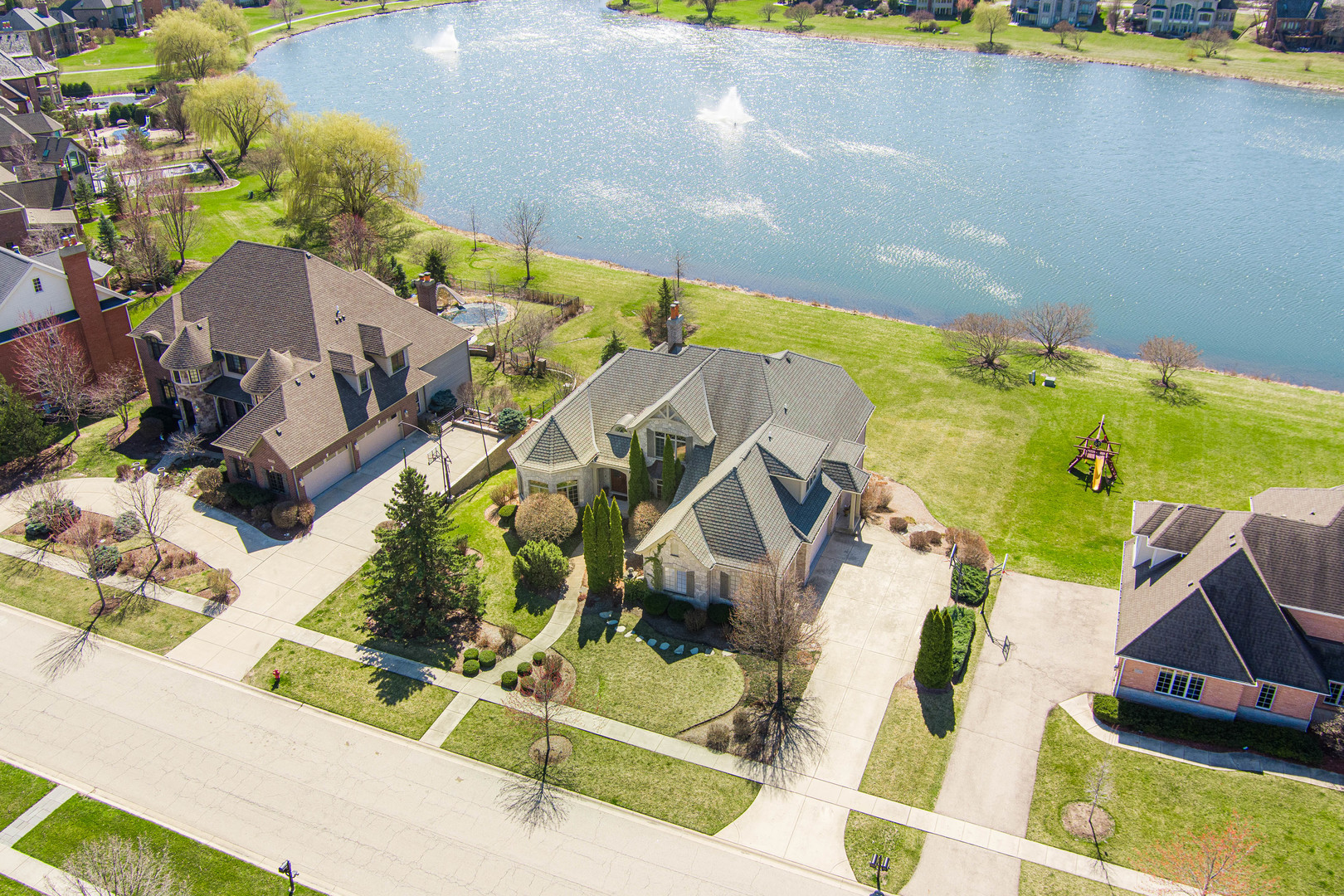 5N242 Prairie Lakes Boulevard