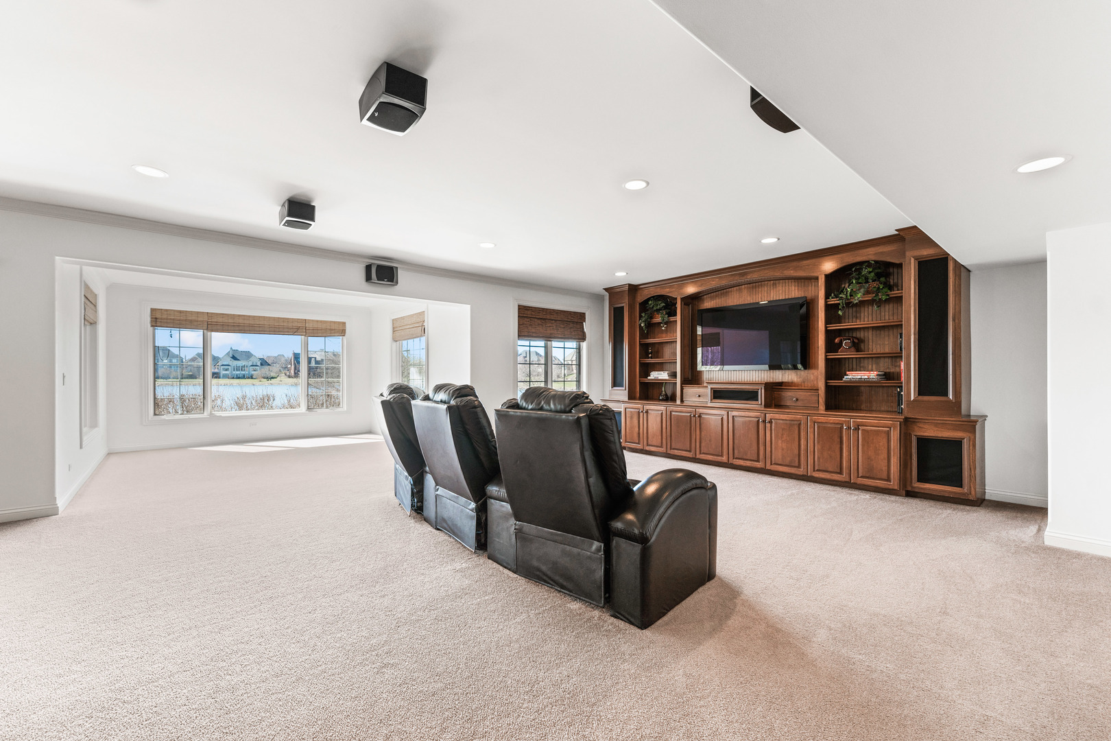 5N242 Prairie Lakes Boulevard