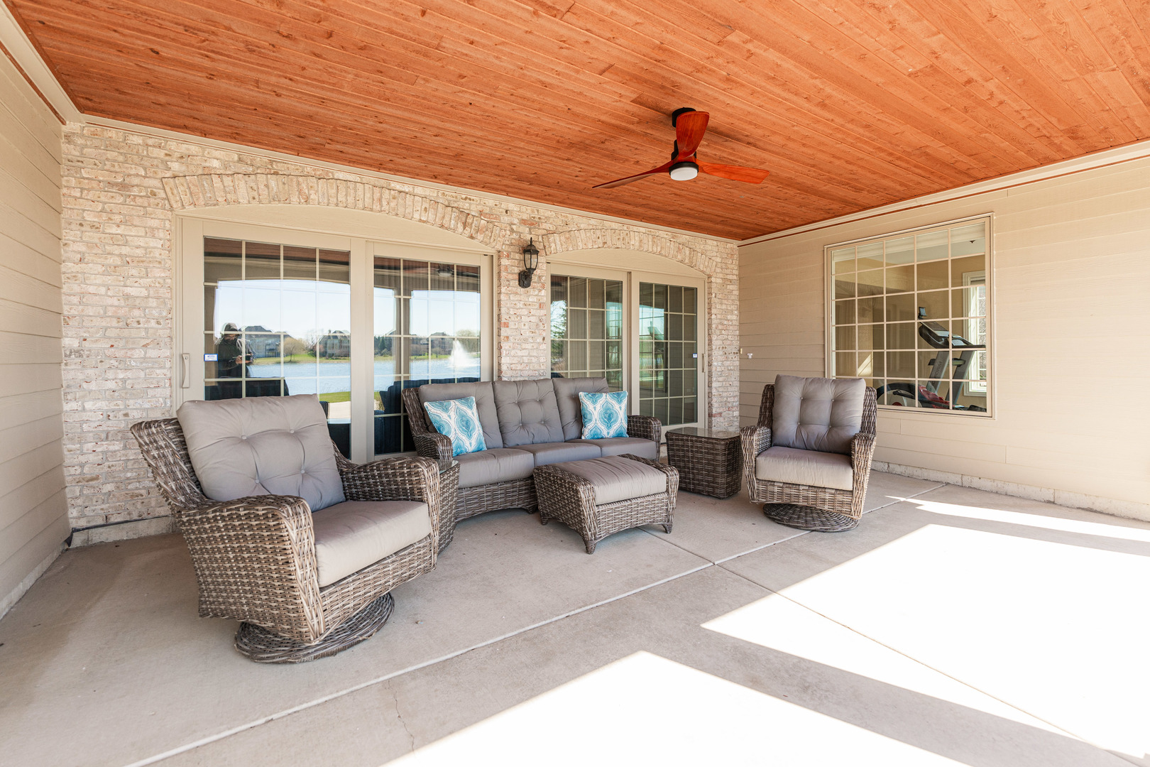 5N242 Prairie Lakes Boulevard