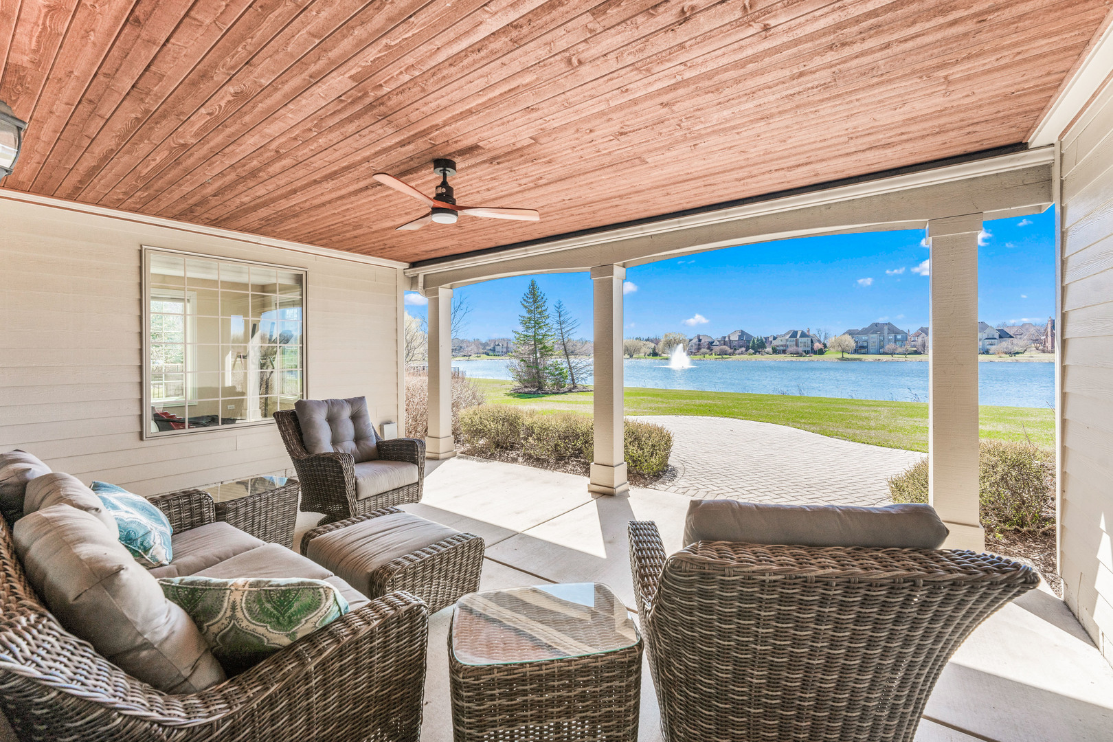 5N242 Prairie Lakes Boulevard