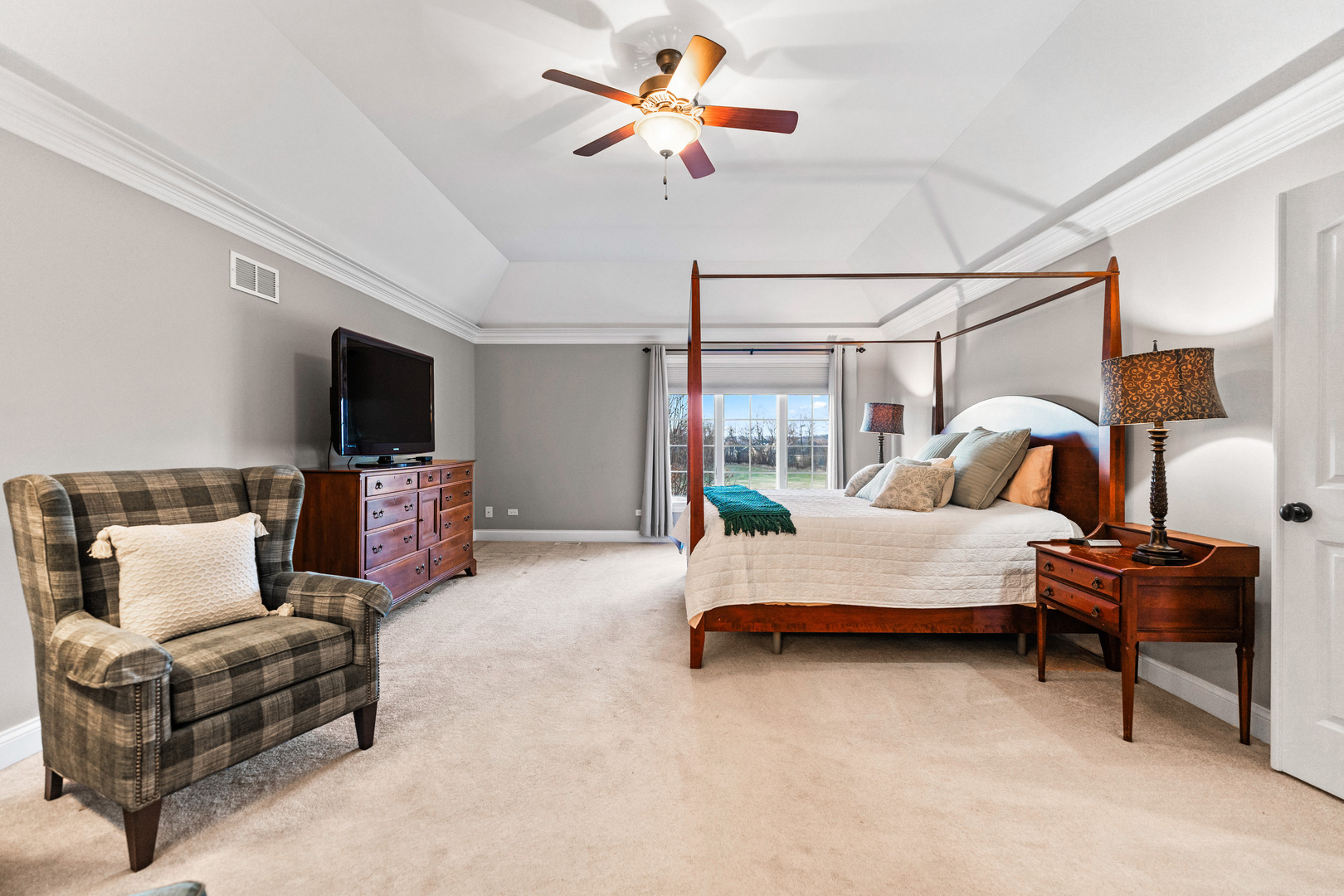 39W622 Henry David Thoreau Place