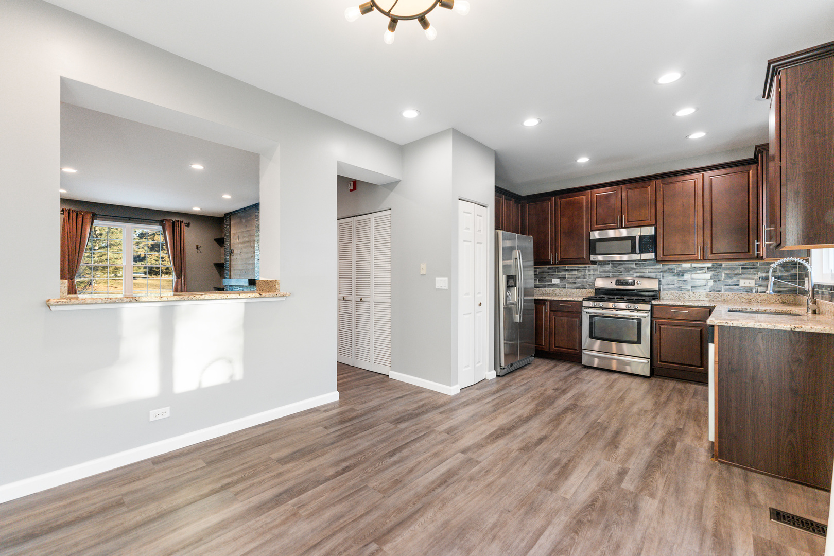 11S481 Rachael Court