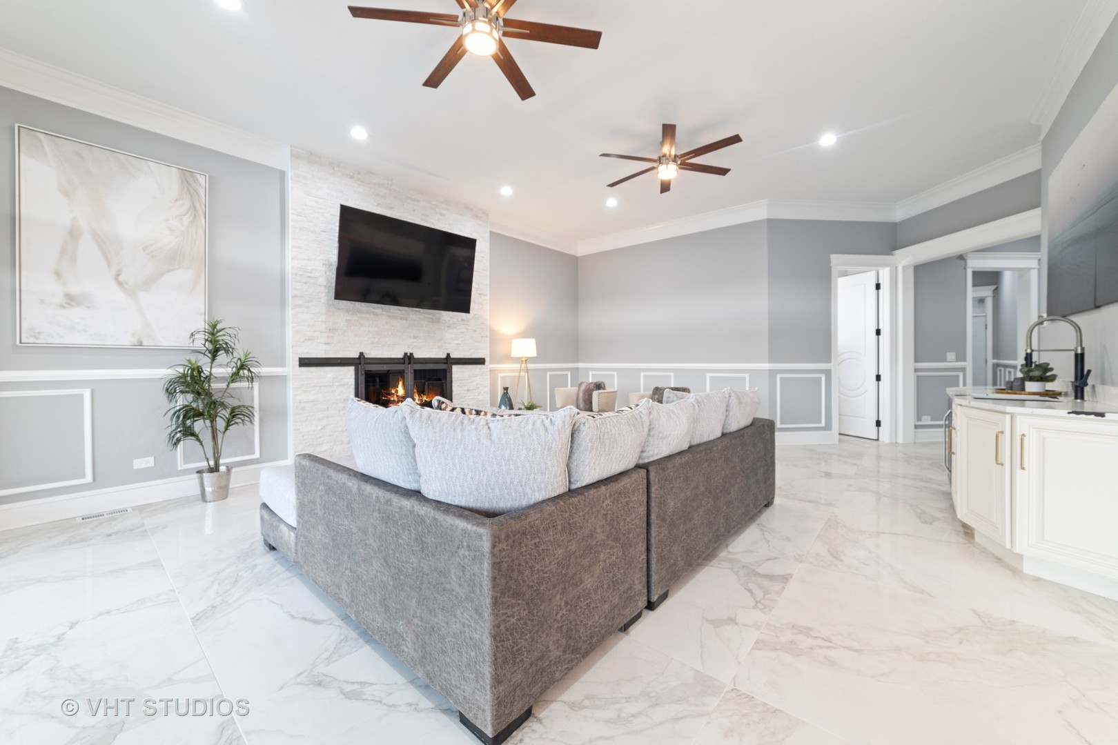 6N048 Riverside Drive