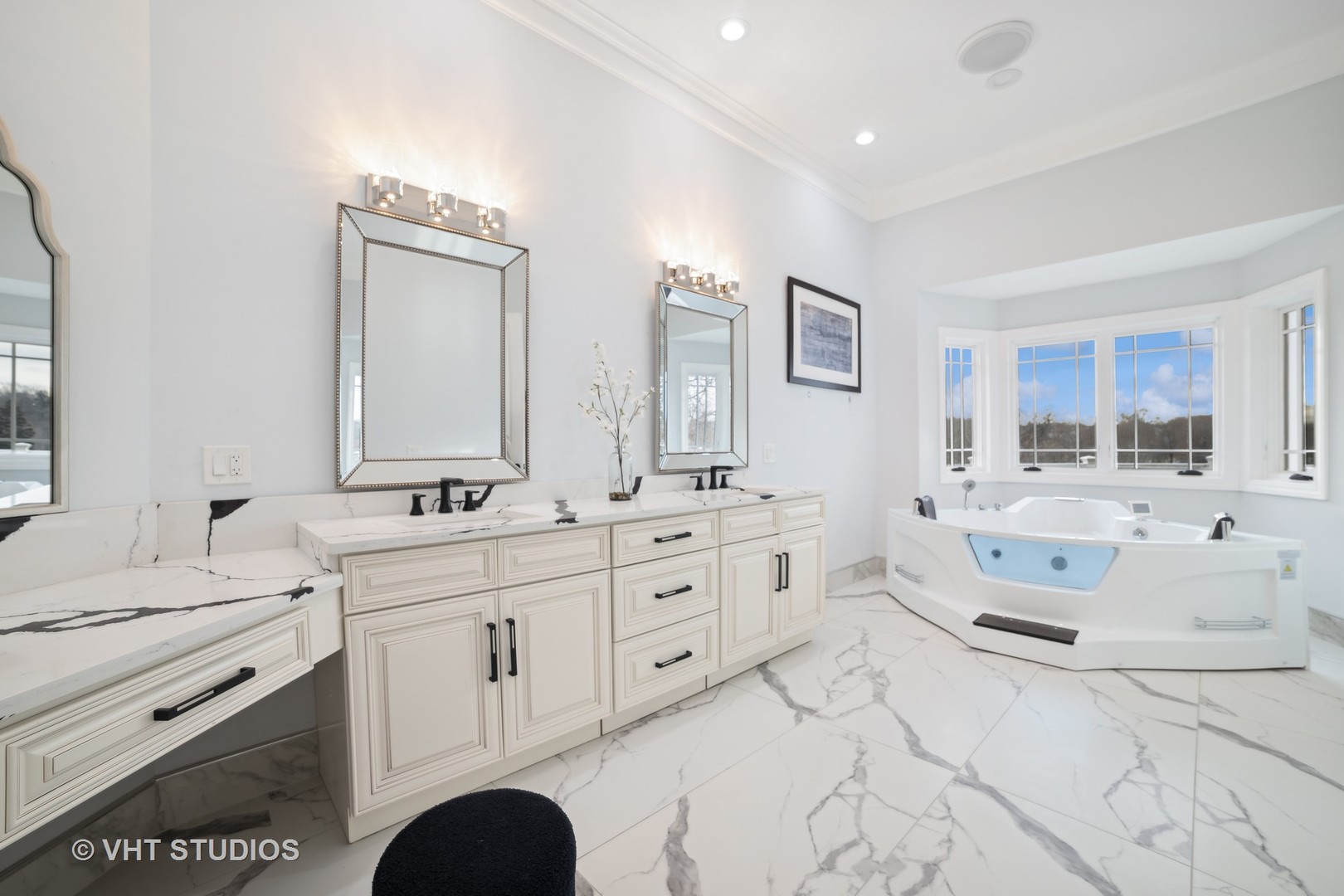 6N048 Riverside Drive