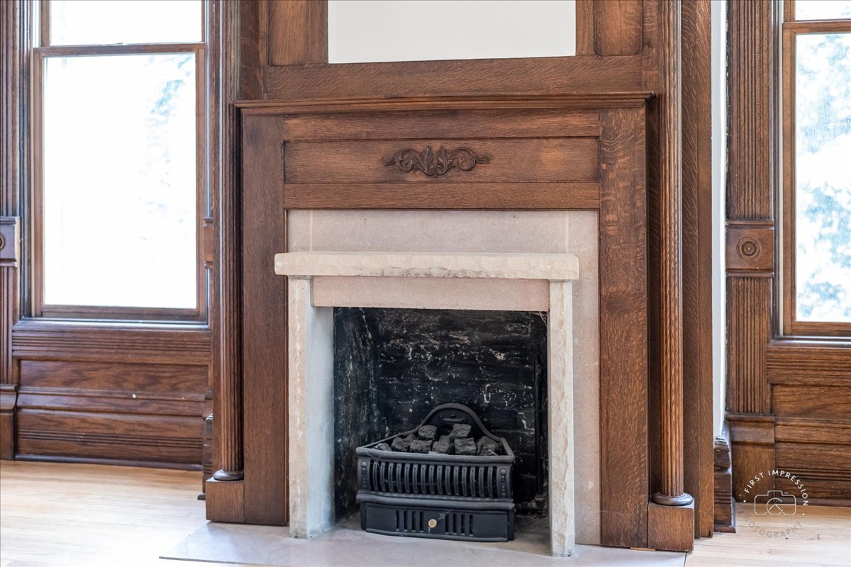 123 N Prairie Street