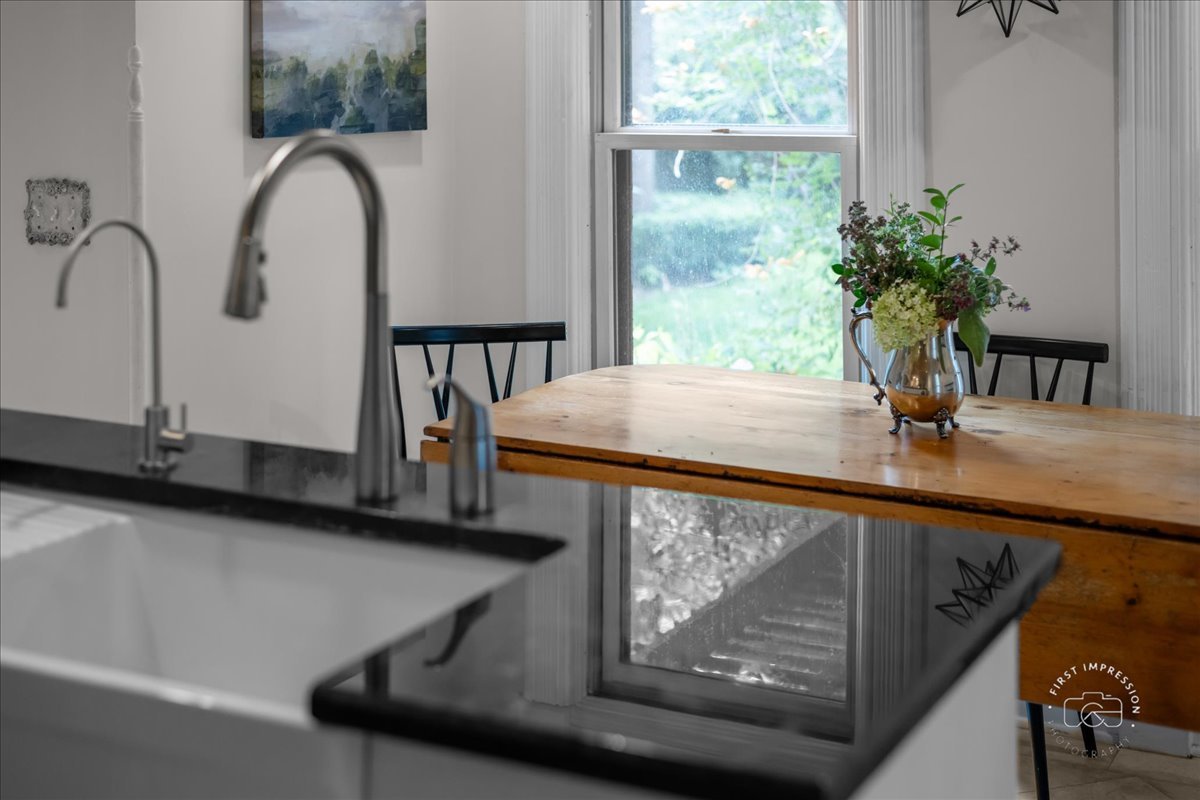 123 N Prairie Street