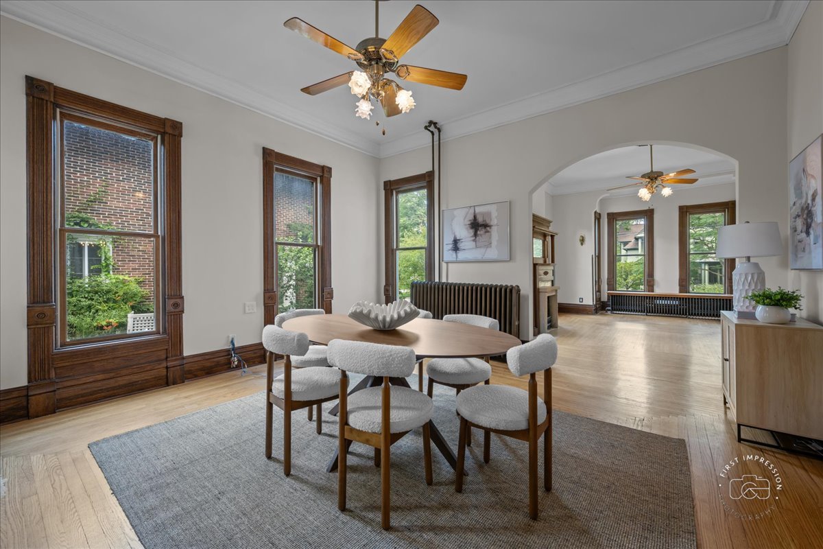 123 N Prairie Street