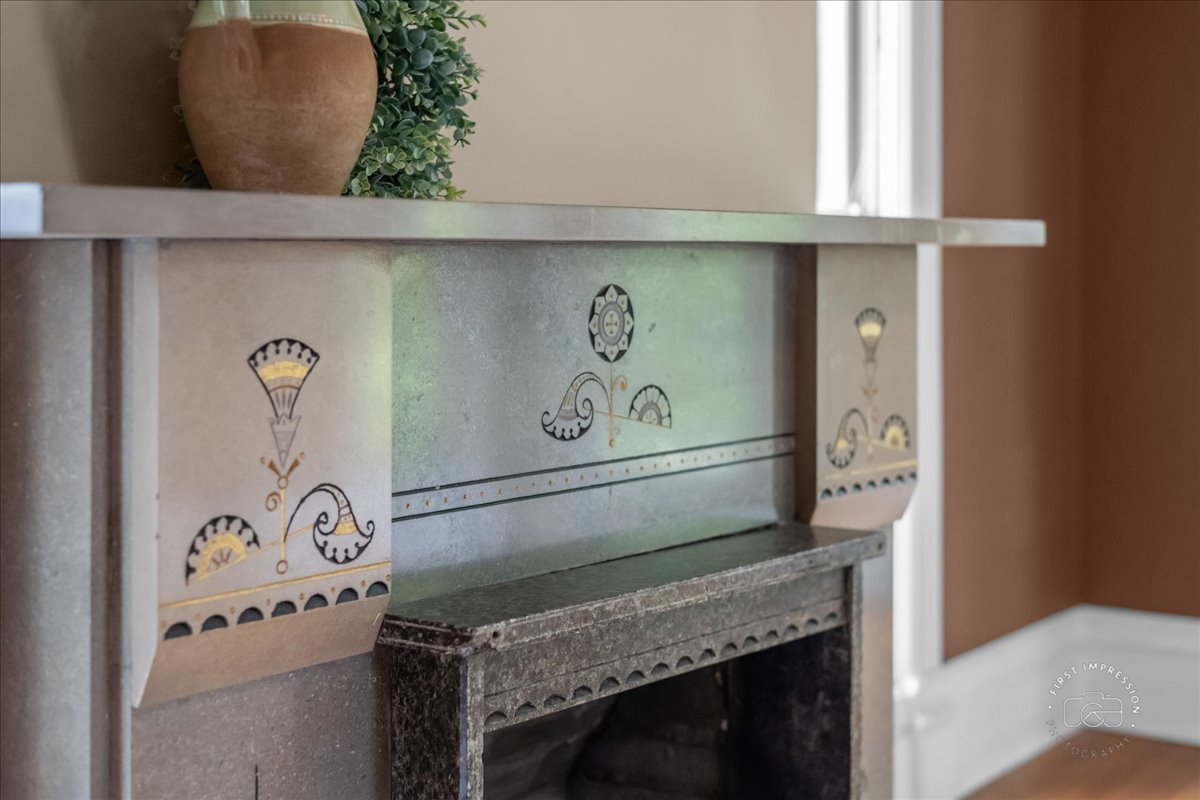 123 N Prairie Street