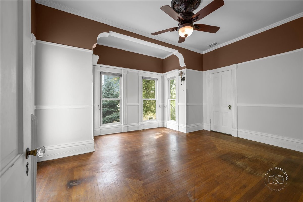 123 N Prairie Street