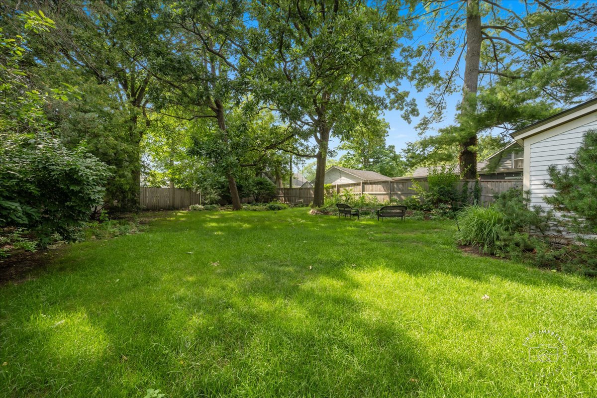 123 N Prairie Street