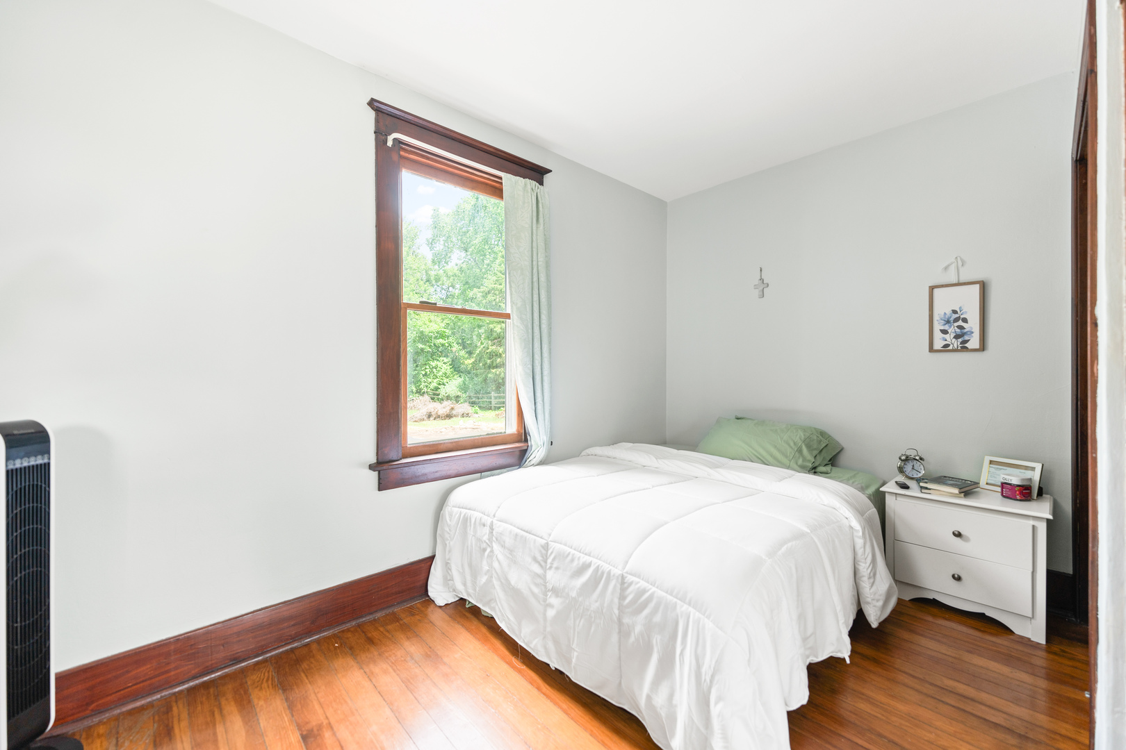 637/639 E Wilson Street