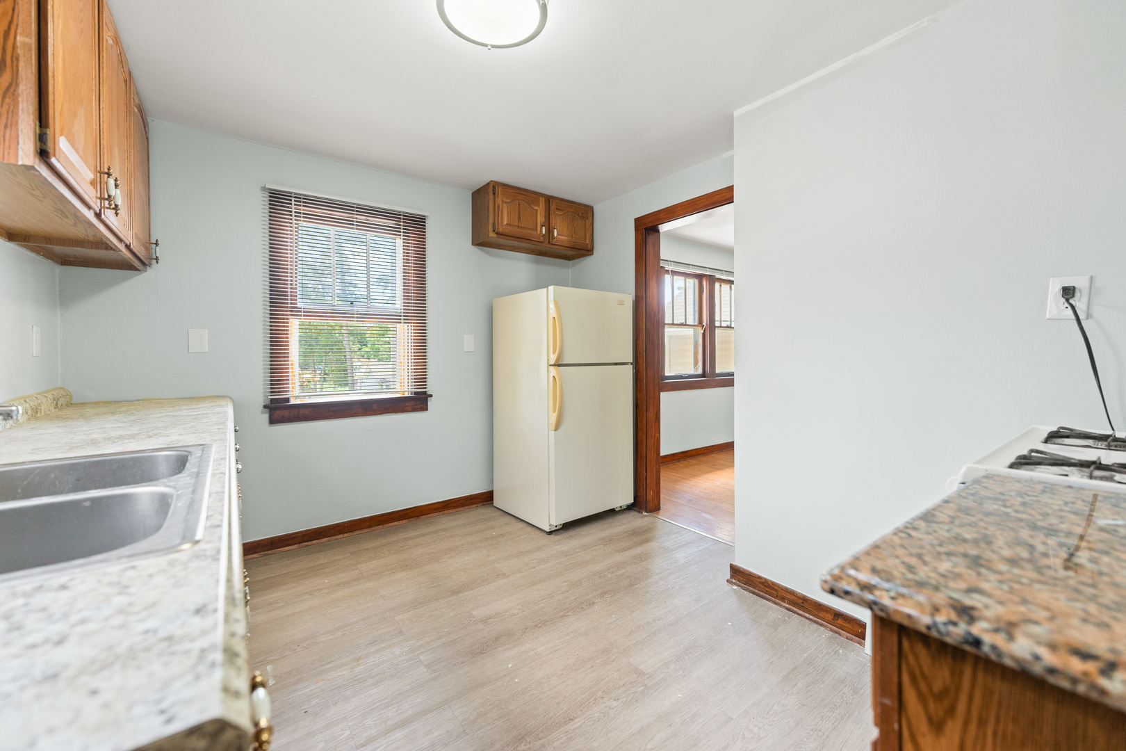 637/639 E Wilson Street