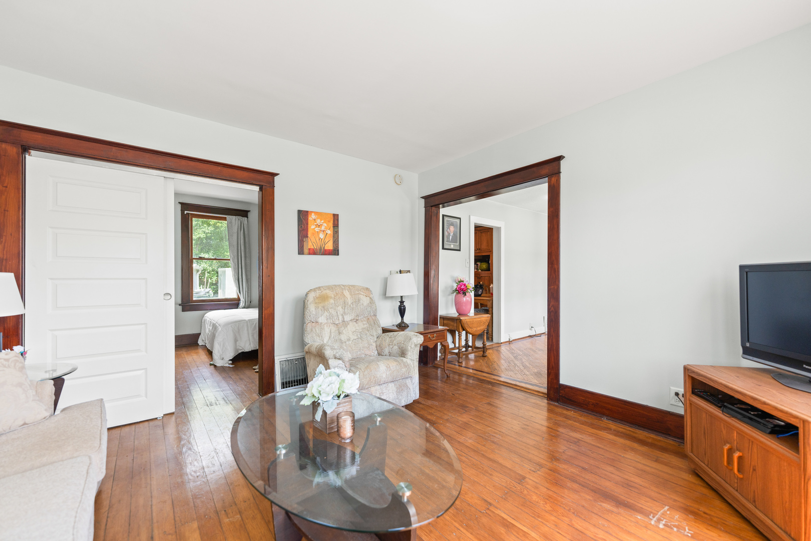 637/639 E Wilson Street