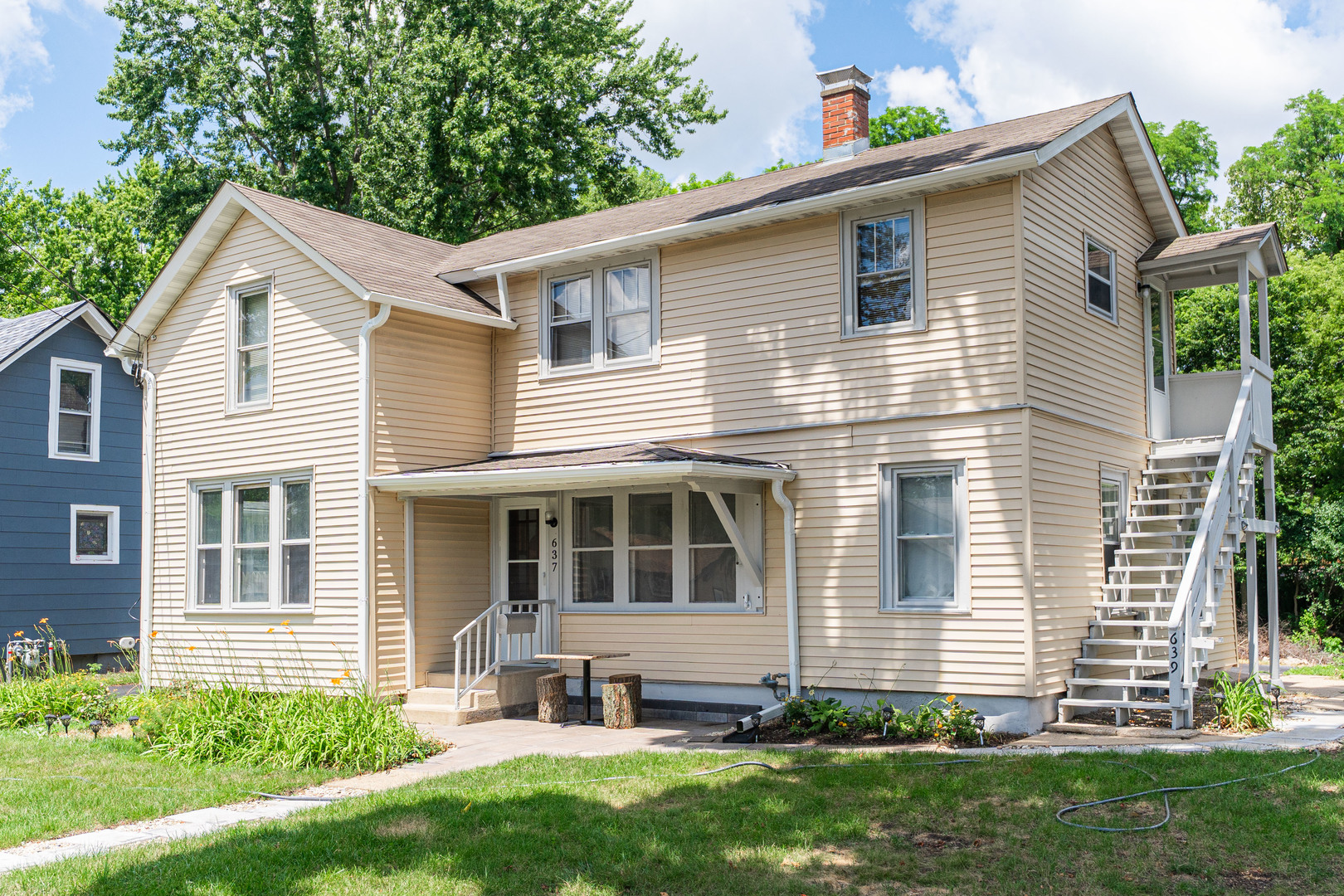 637/639 E Wilson Street