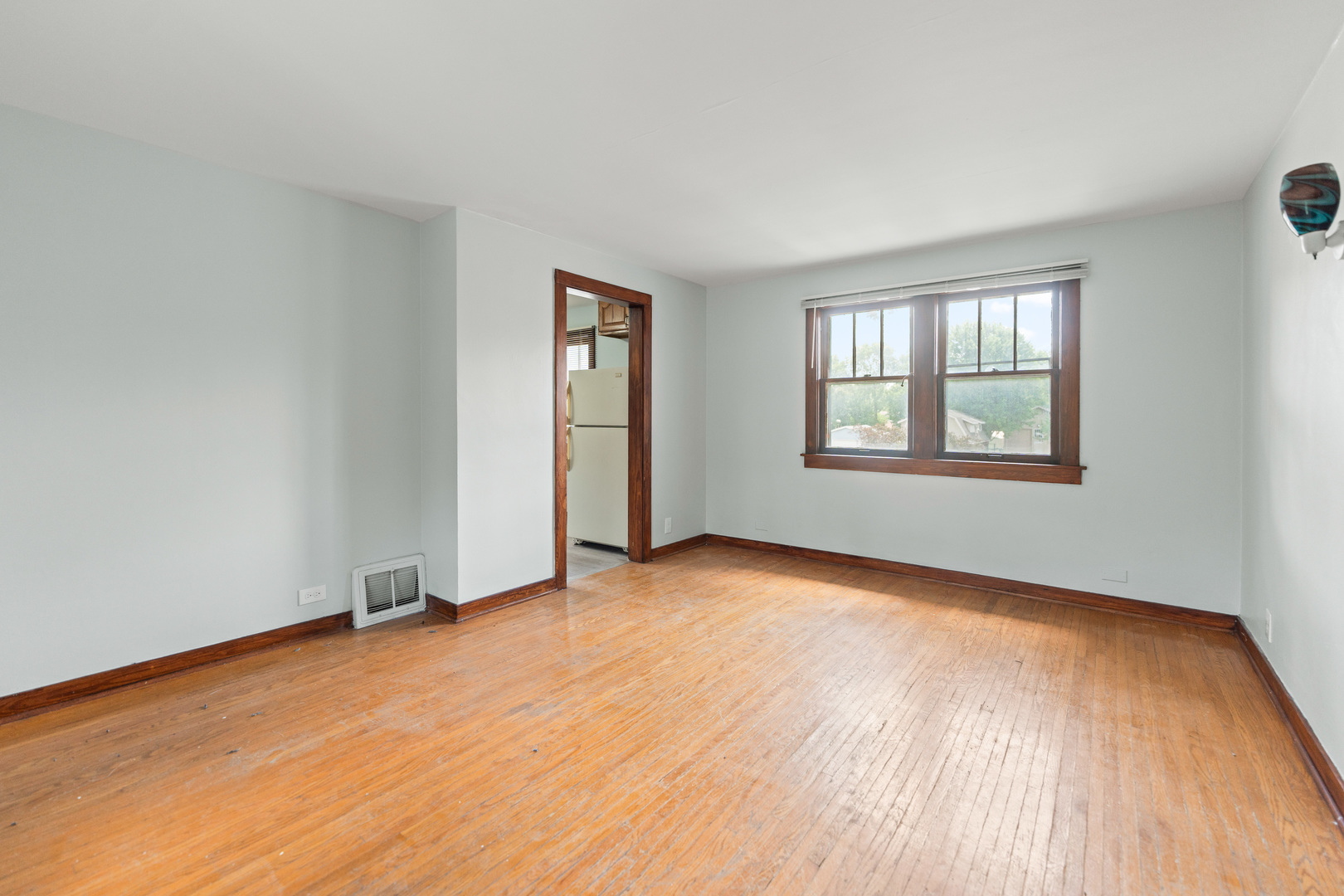 637/639 E Wilson Street