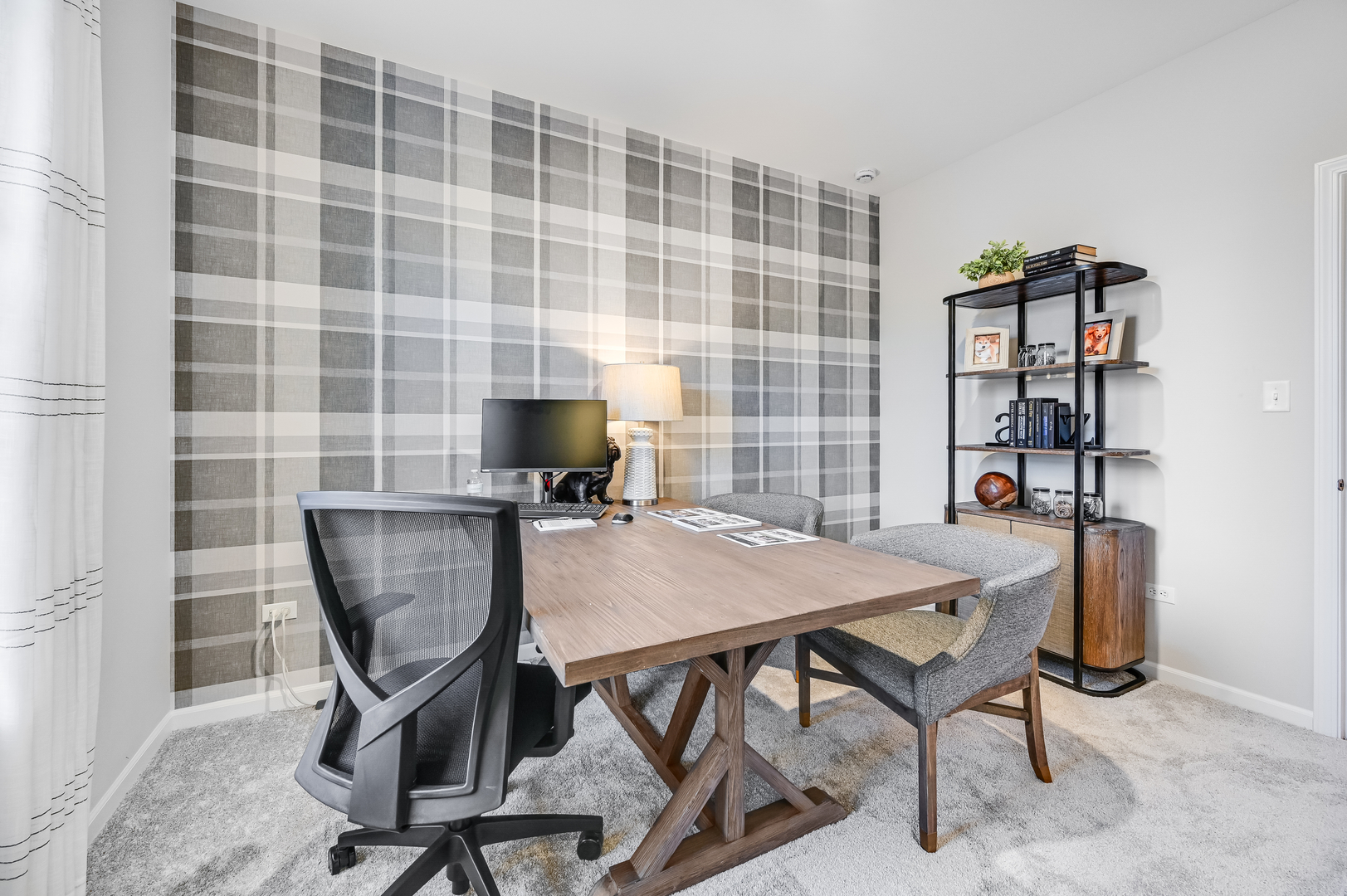 1055 Greenleaf Street