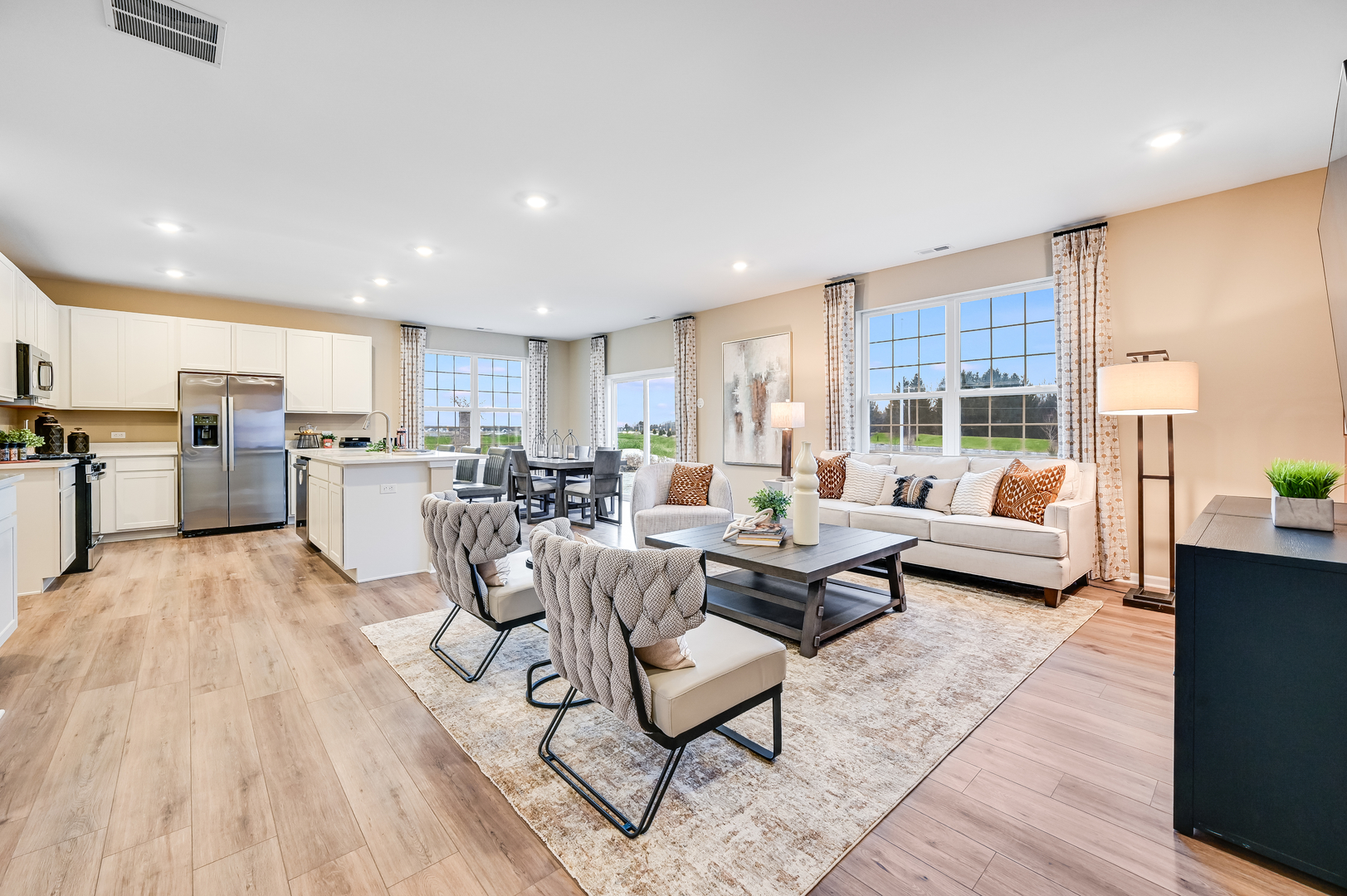 1055 Greenleaf Street