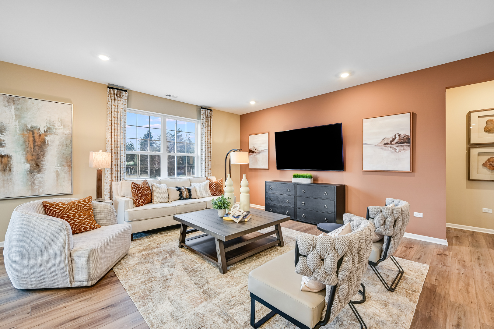 1055 Greenleaf Street