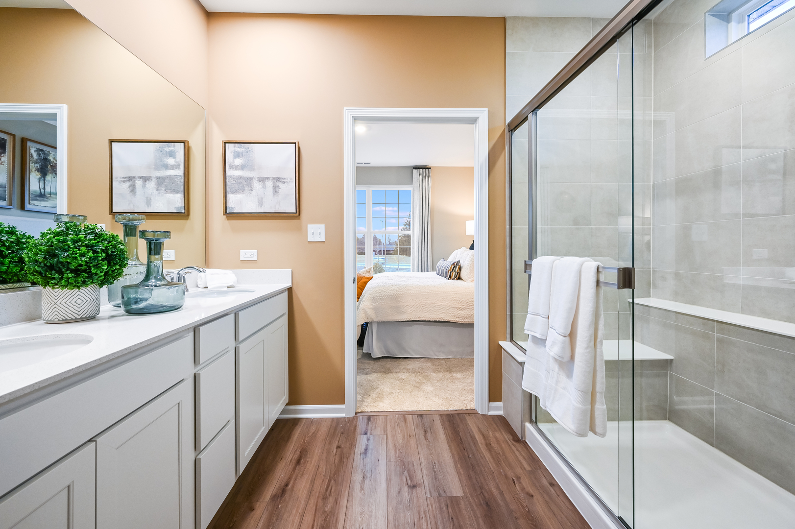 1055 Greenleaf Street