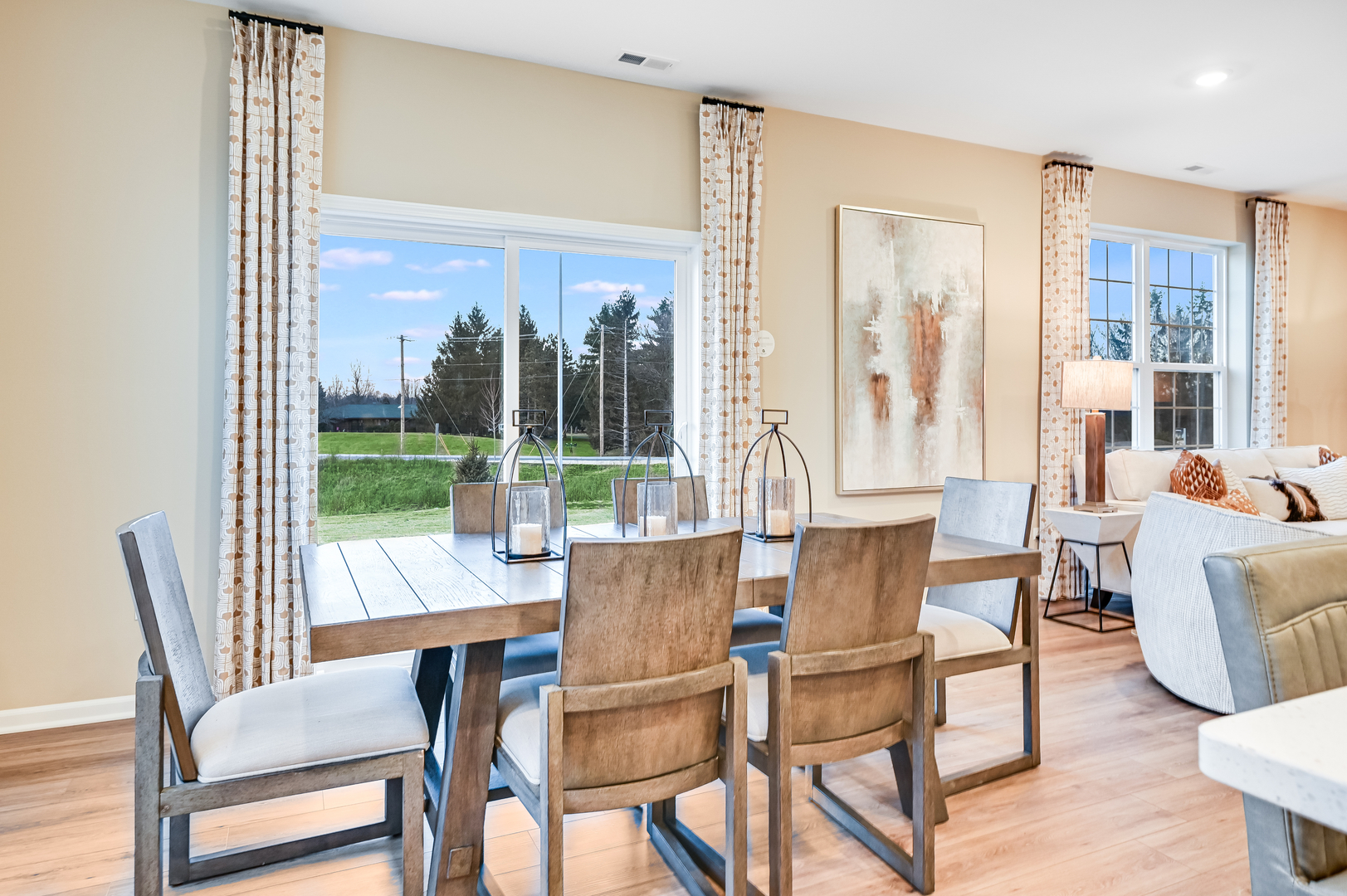 1055 Greenleaf Street