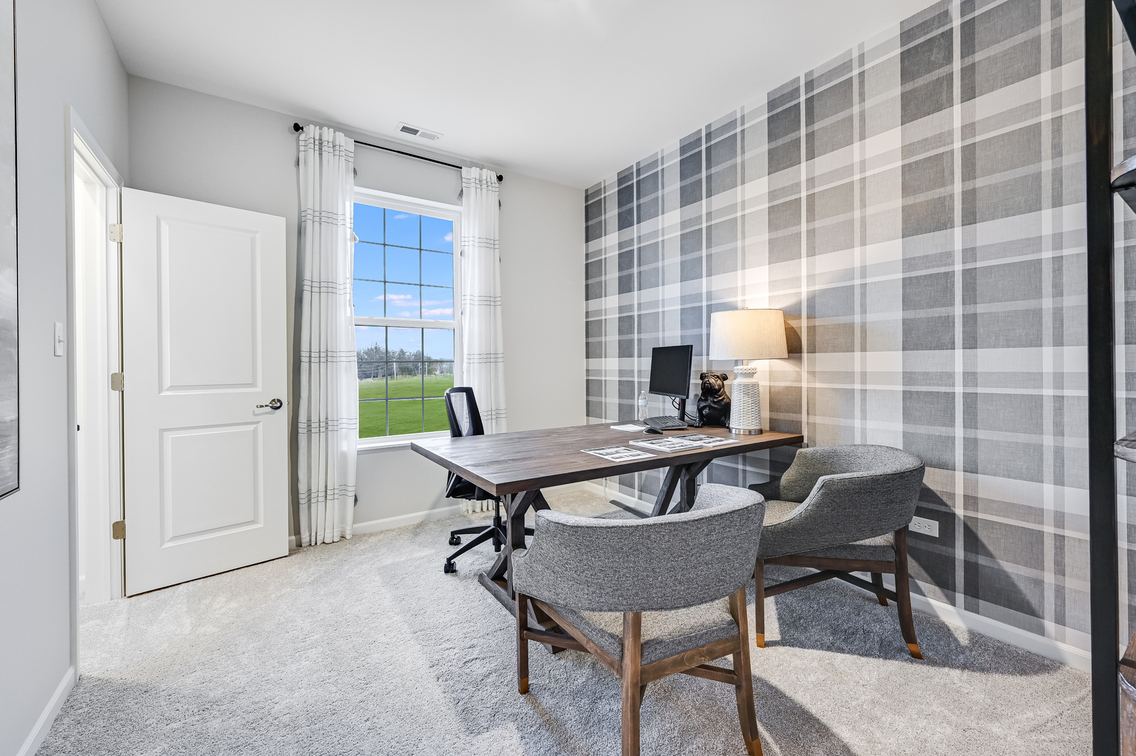 1055 Greenleaf Street