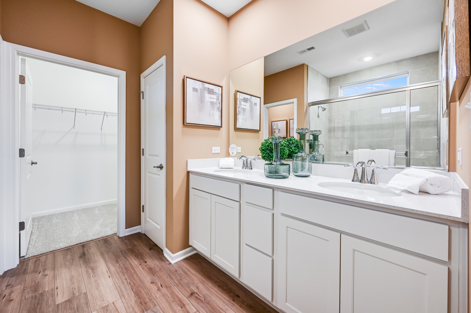 1055 Greenleaf Street