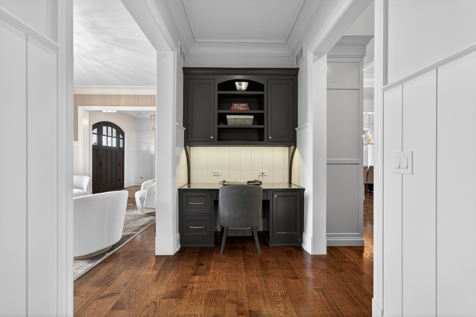 39W162 Long Meadow Lane