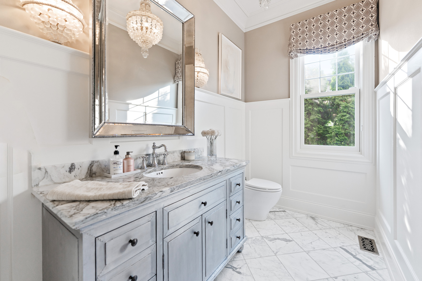 39W162 Long Meadow Lane