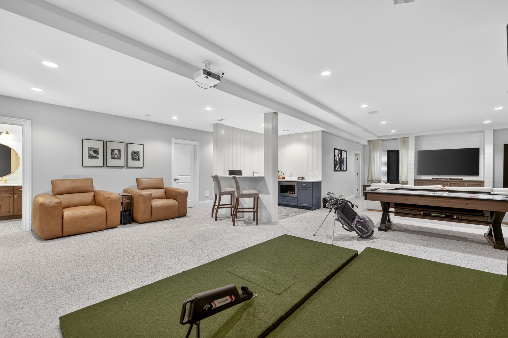 39W162 Long Meadow Lane