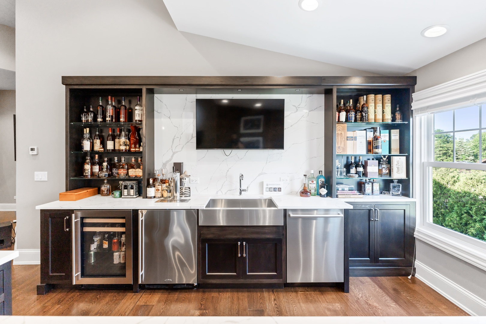 39W162 Long Meadow Lane