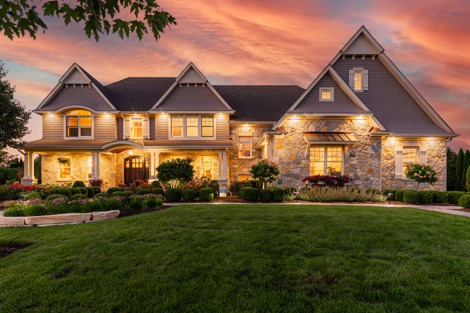 39W162 Long Meadow Lane