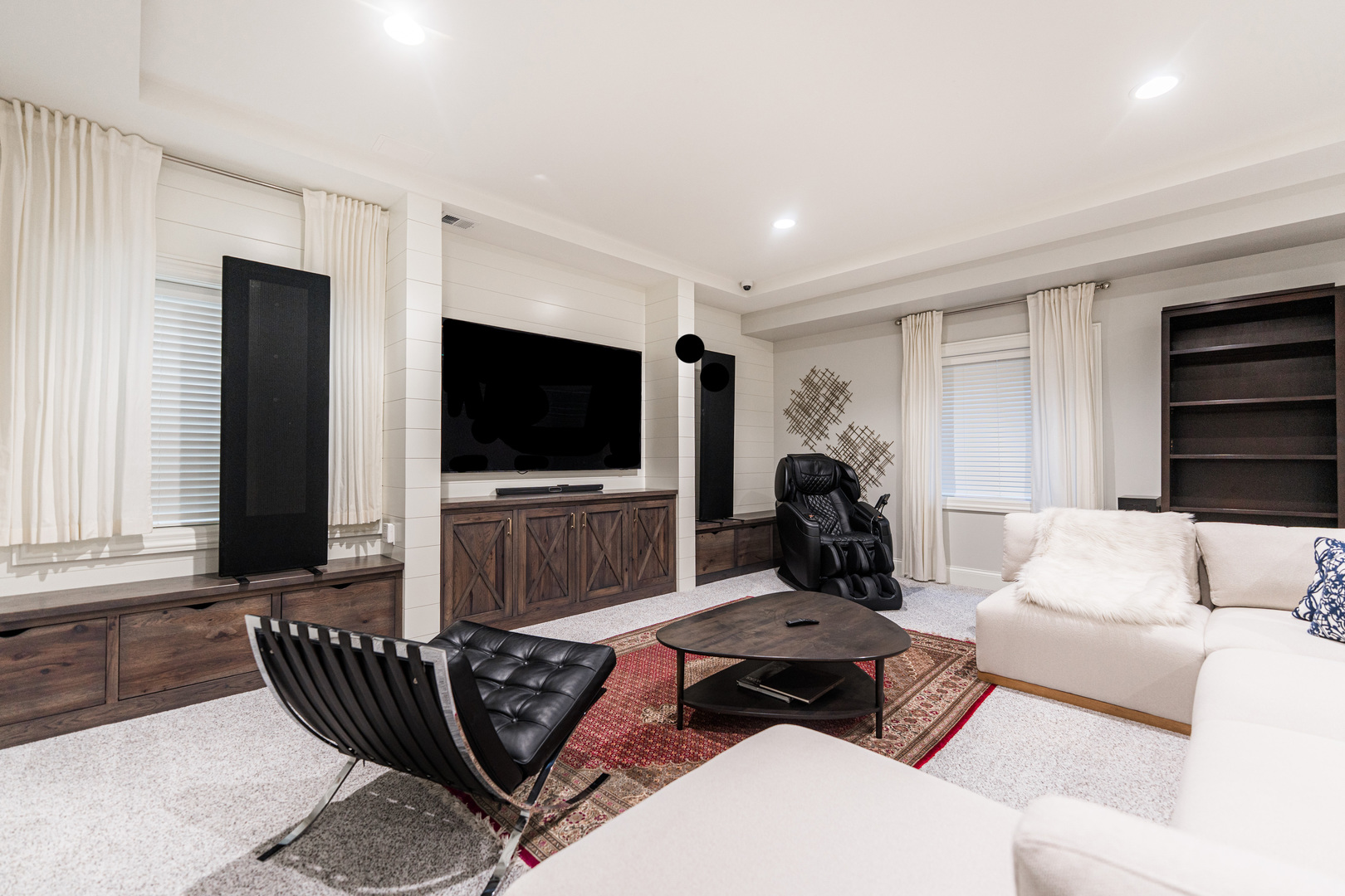 39W162 Long Meadow Lane