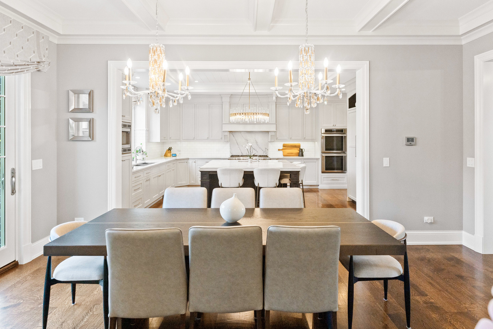 39W162 Long Meadow Lane