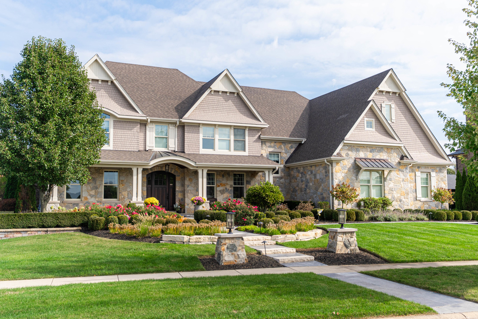 39W162 Long Meadow Lane