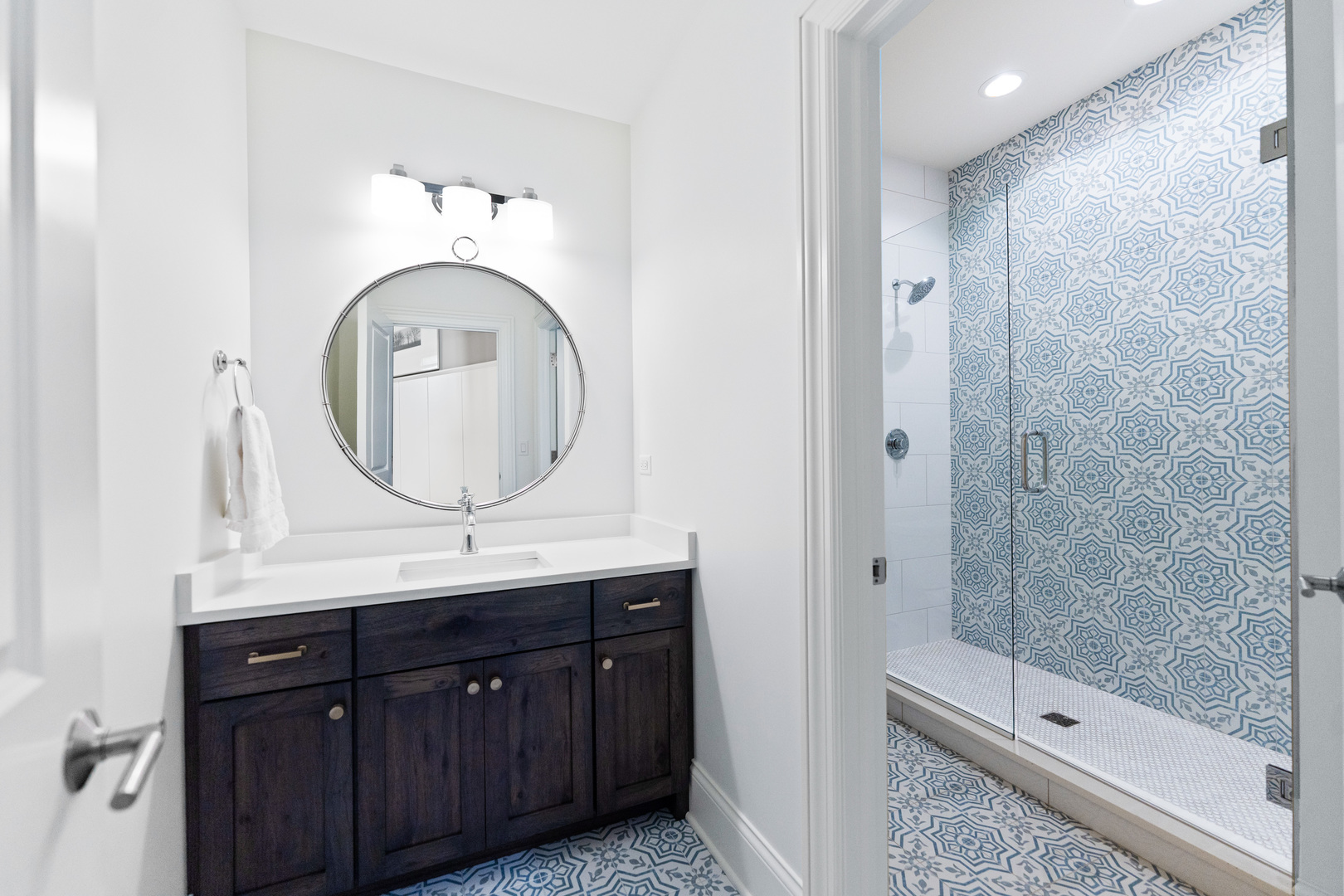 39W162 Long Meadow Lane