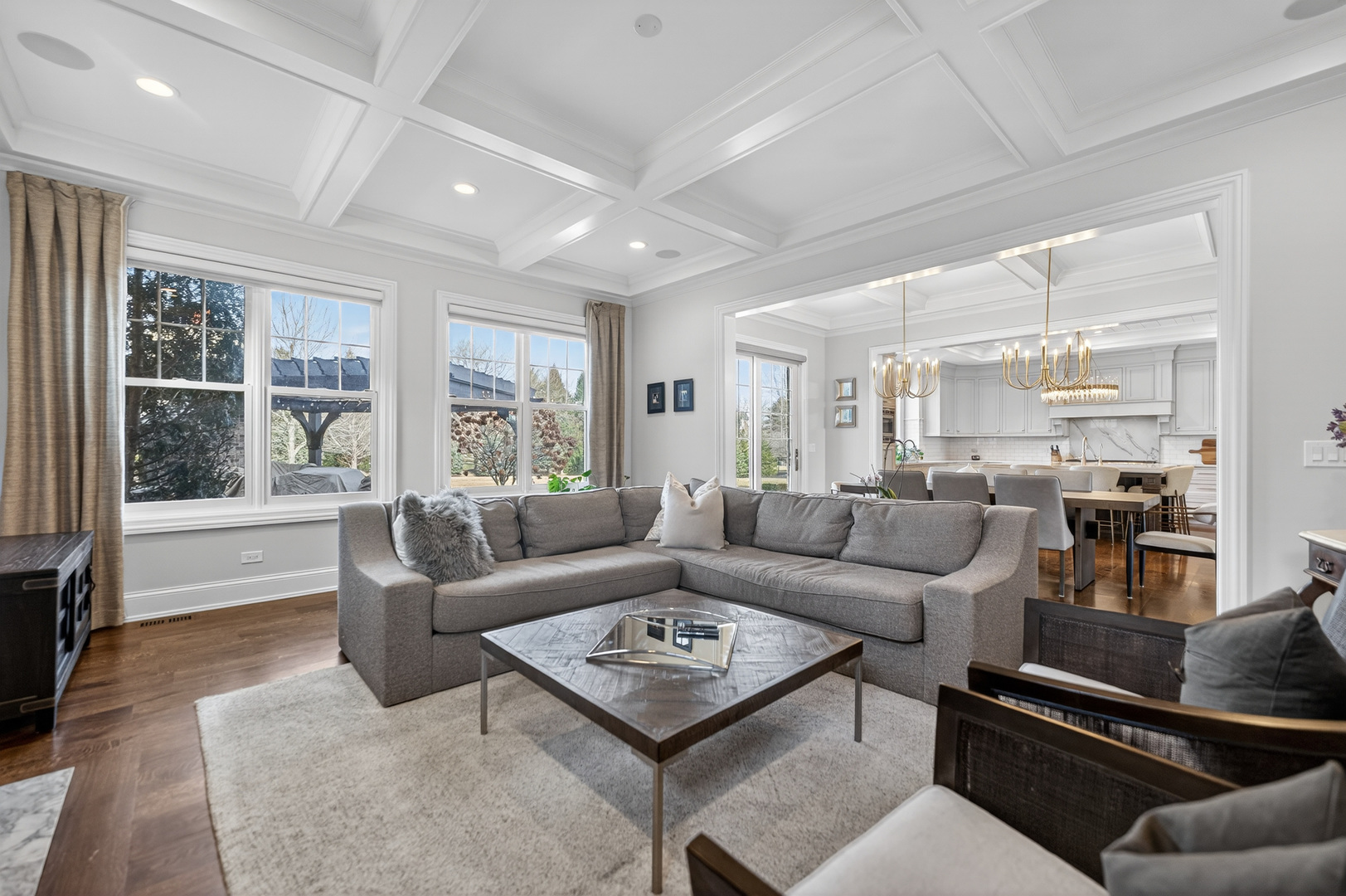 39W162 Long Meadow Lane