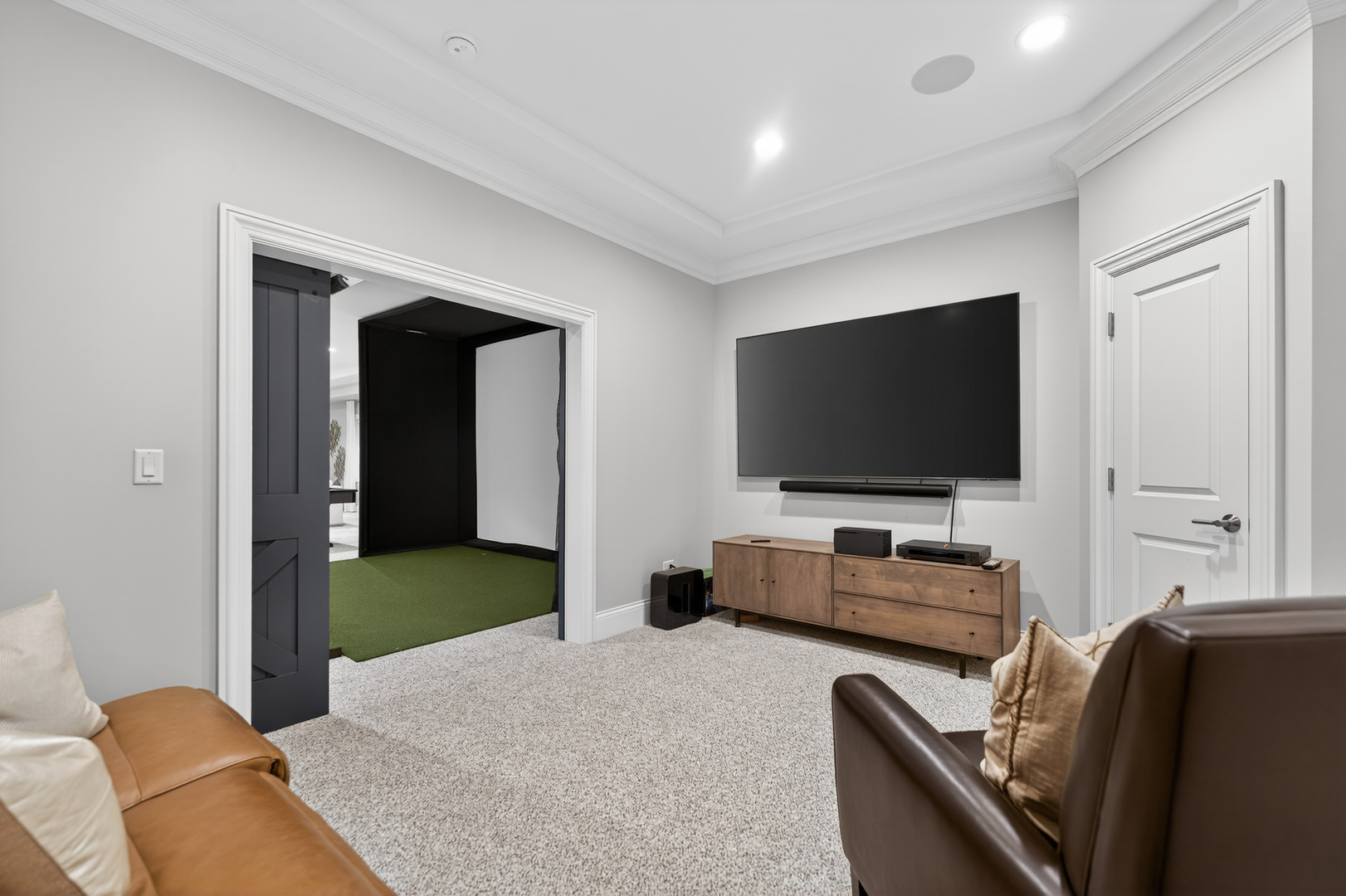 39W162 Long Meadow Lane