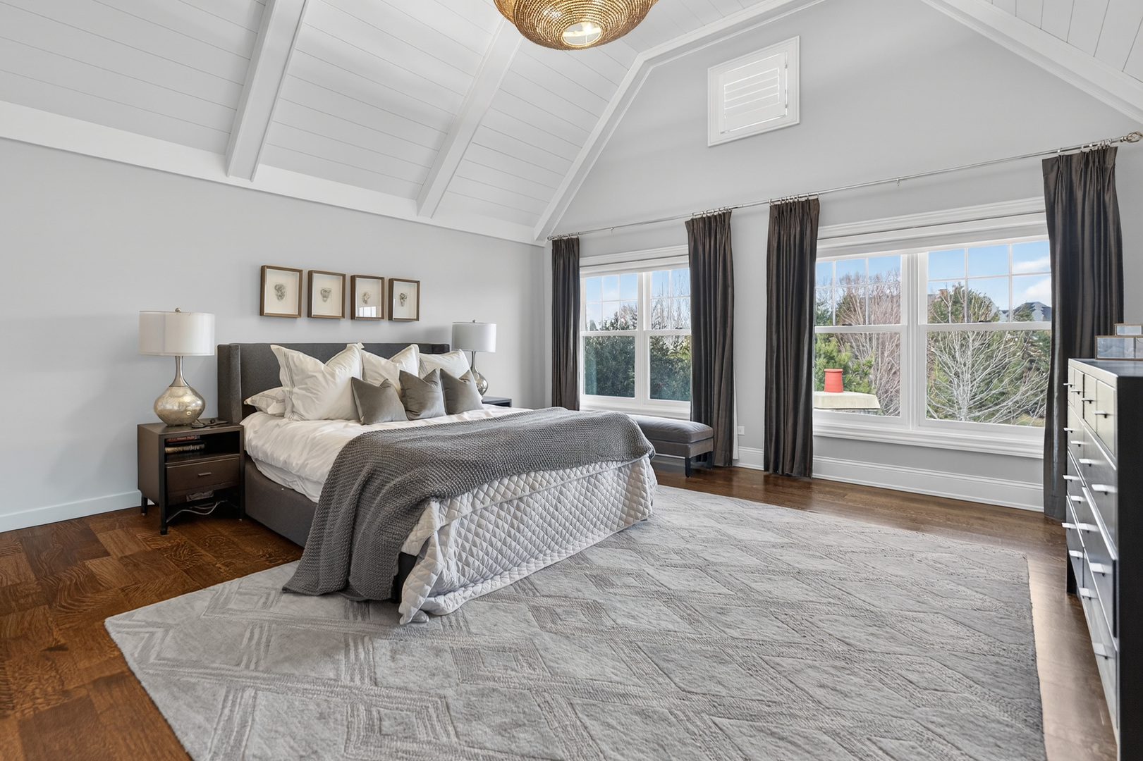 39W162 Long Meadow Lane