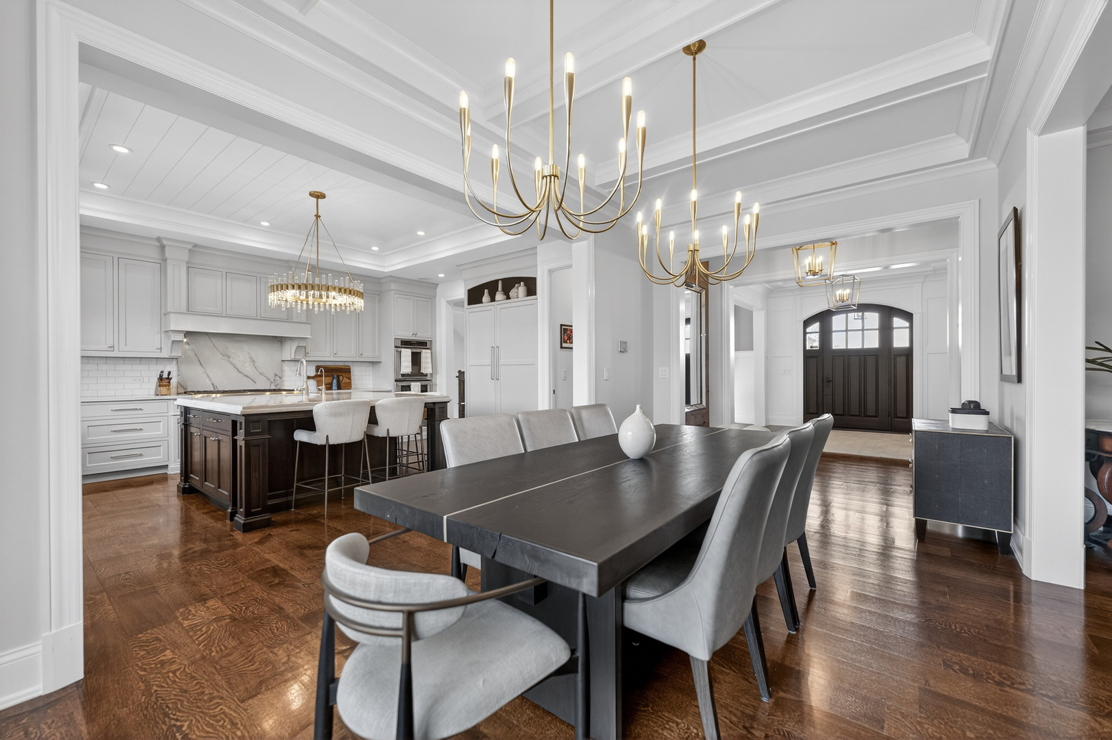 39W162 Long Meadow Lane