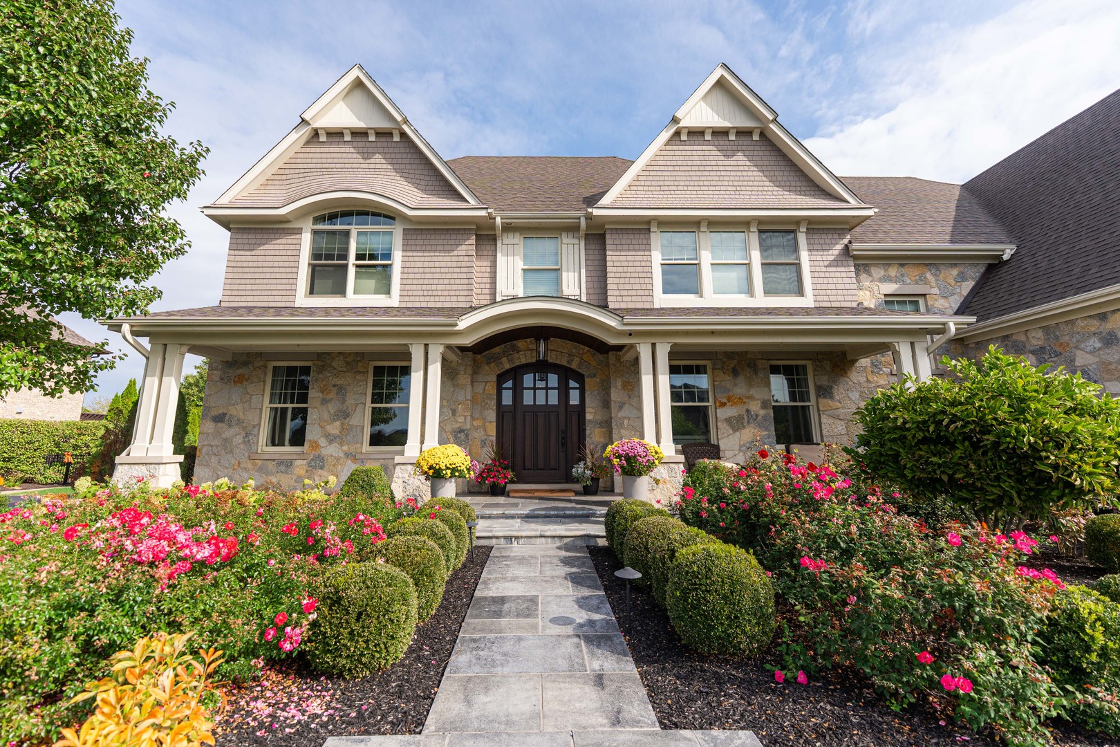 39W162 Long Meadow Lane