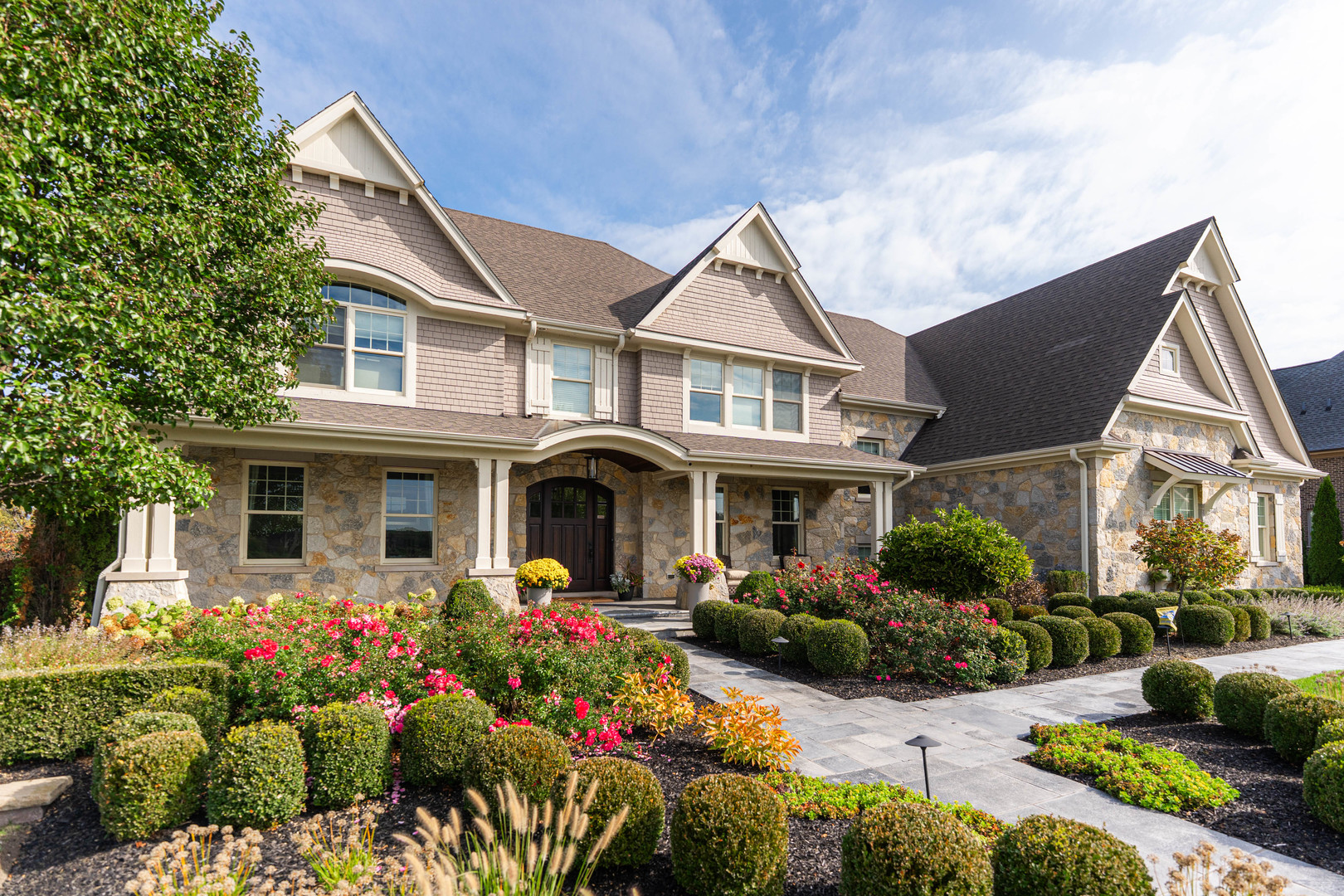 39W162 Long Meadow Lane