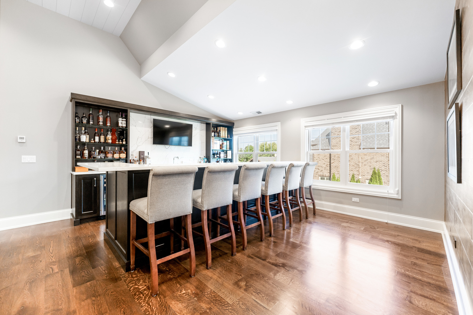 39W162 Long Meadow Lane