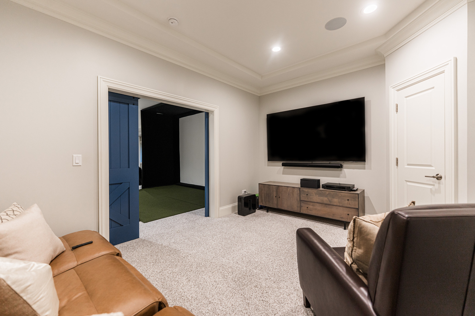 39W162 Long Meadow Lane