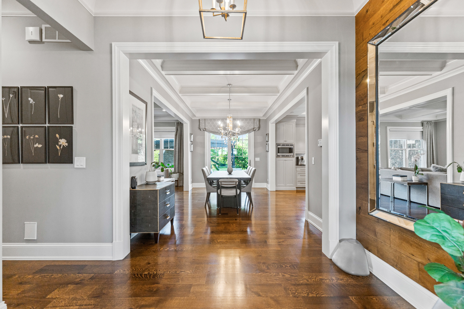 39W162 Long Meadow Lane