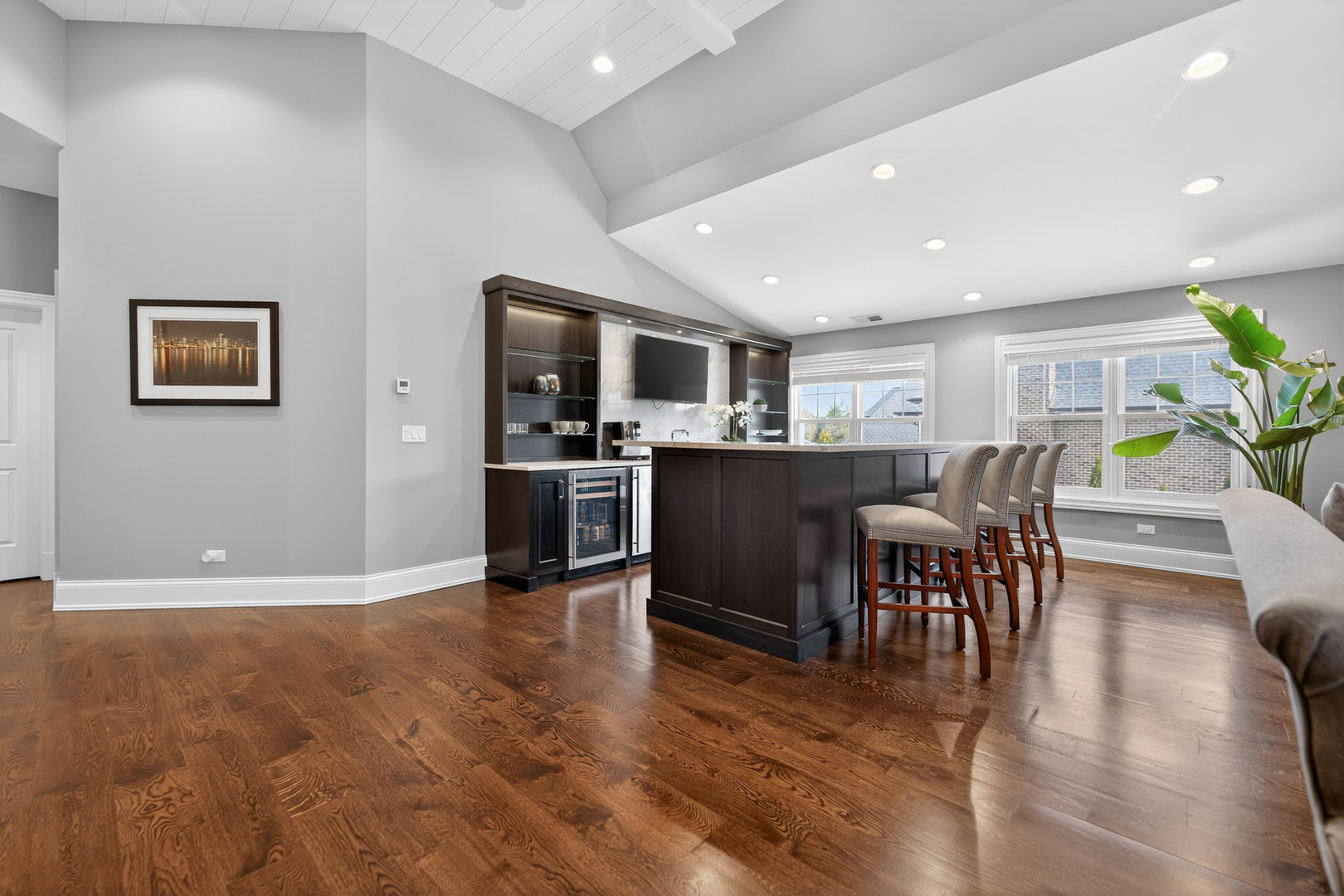 39W162 Long Meadow Lane