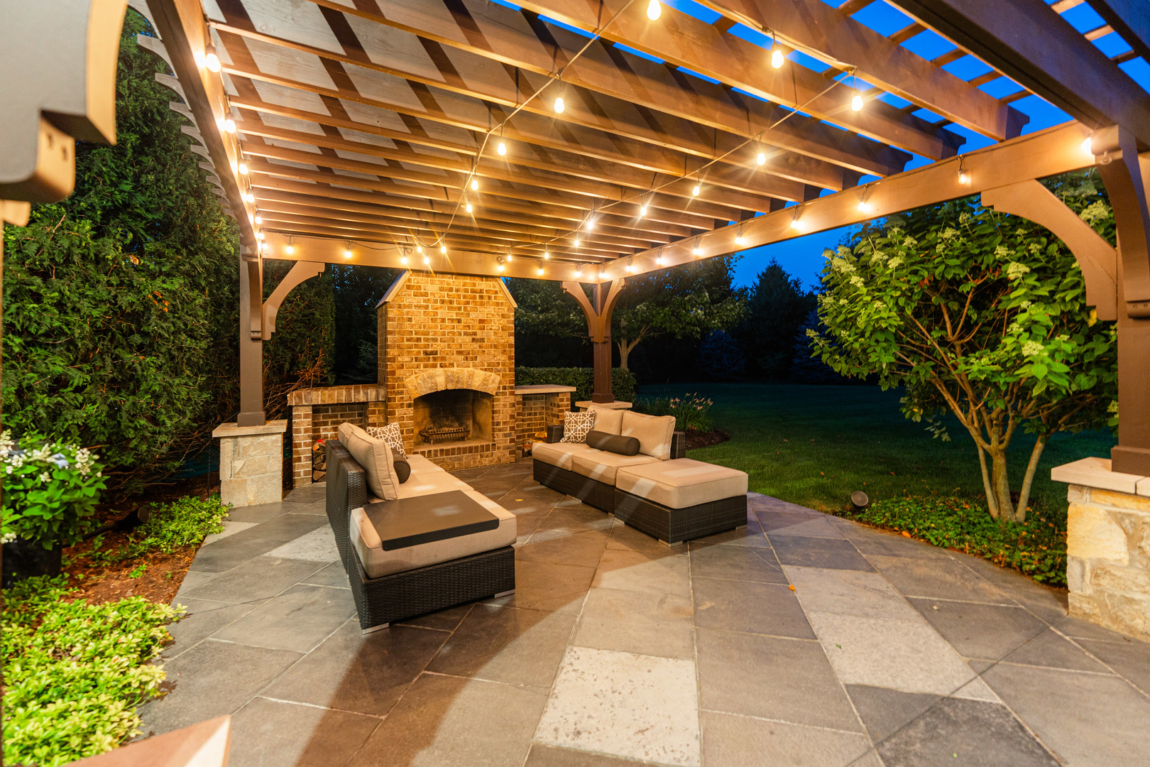 39W162 Long Meadow Lane