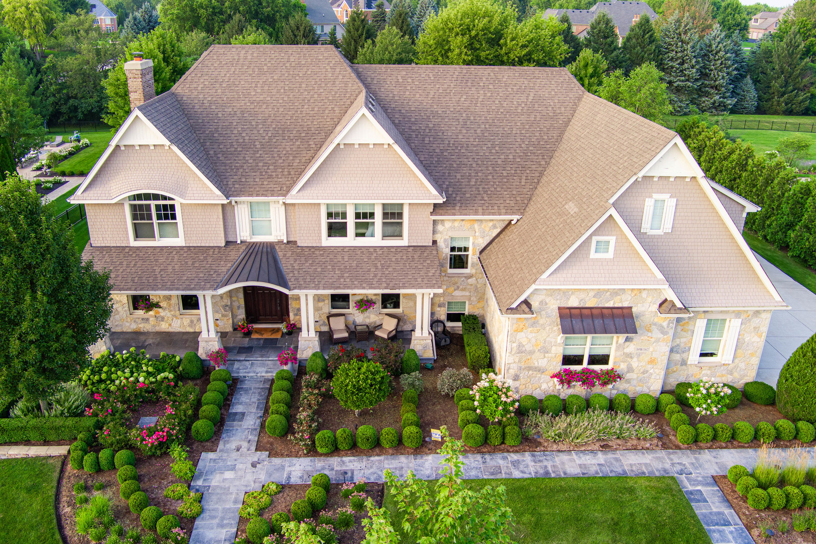 39W162 Long Meadow Lane